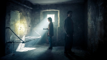 Ulrike (Henriette Confurius) und Larssen (Fahri Yardim)