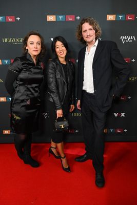 V.l.: Anca Miruna Lazarescu (Regisseurin), Jean-Young Kwak (RTL) und Felix von Poser (Produzent)